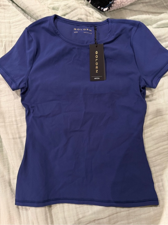 Essentials Tops - Aritzia TNA golden top